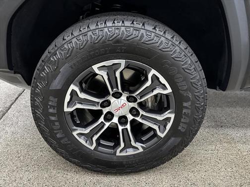 2023 GMC Canyon Base