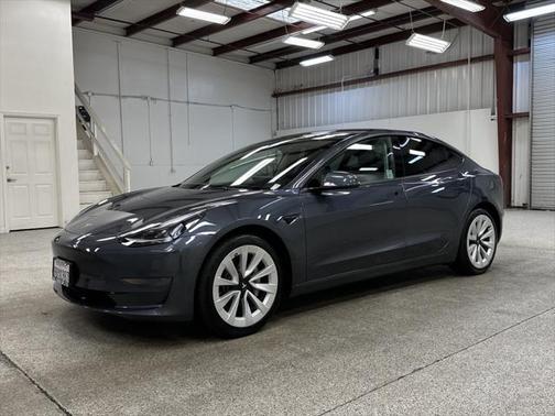 2022 Tesla Model 3 Standard Range