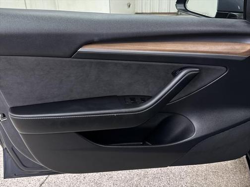 2022 Tesla Model 3 Standard Range