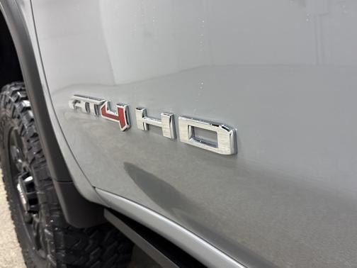 2025 GMC Sierra 2500 AT4