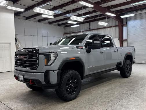2025 GMC Sierra 2500 AT4