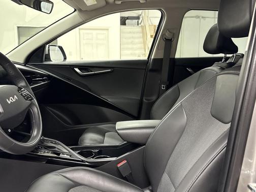 2023 Kia Niro Touring