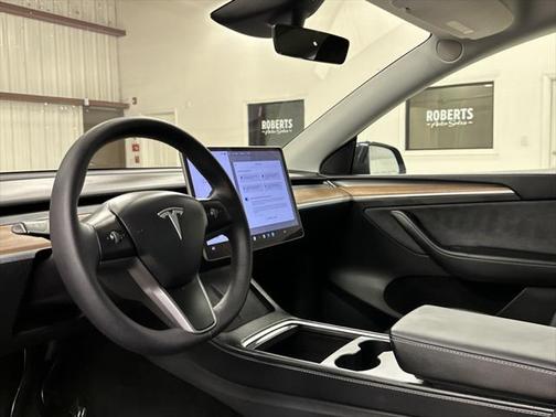 2024 Tesla Model Y Long Range Dual Motor All-Wheel Drive