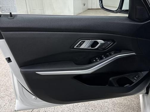 2019 BMW 330 330i