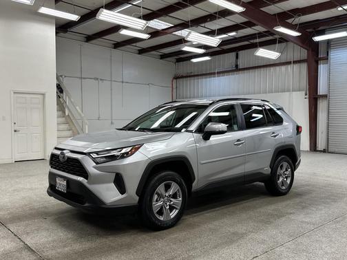 2023 Toyota RAV4 Hybrid LE