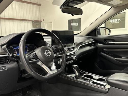 2023 Nissan Altima SR FWD