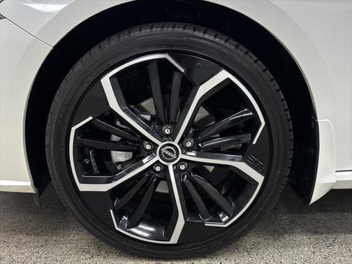 2023 Nissan Altima SR FWD