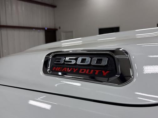 2024 RAM 3500 Tradesman/SLT/Laramie/Limited