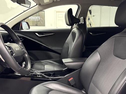 2023 Kia Niro EX