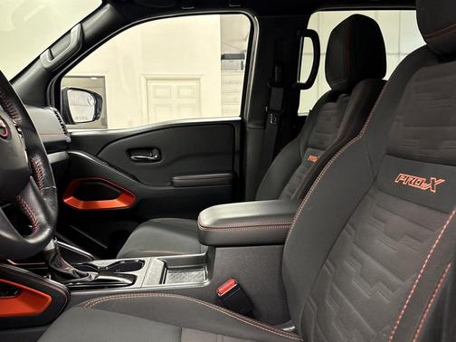 2022 Nissan Frontier PRO-X