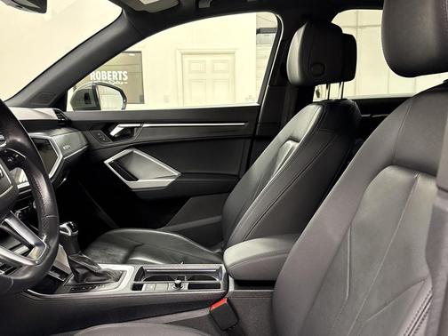 2023 Audi Q3 Premium 45 TFSI S line quattro Tiptronic