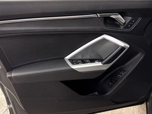 2023 Audi Q3 Premium 45 TFSI S line quattro Tiptronic