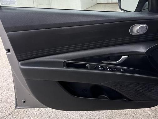 2023 Hyundai ELANTRA HEV Blue