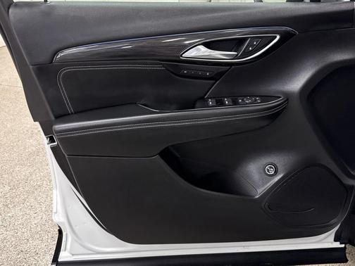 2022 Buick Envision FWD Essence