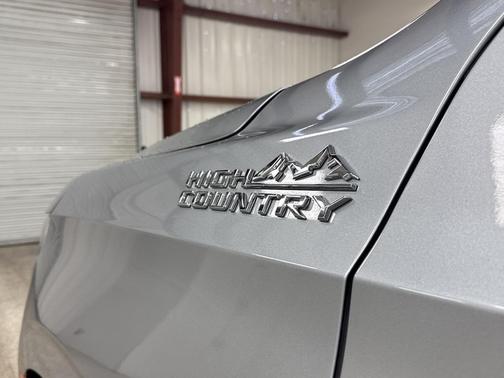 2023 Chevrolet Tahoe 4WD High Country