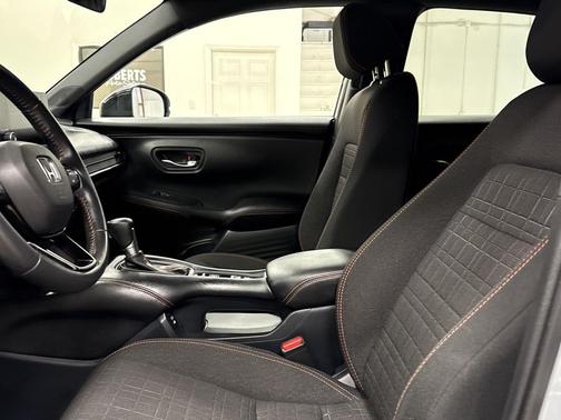 2025 Honda HR-V 2WD Sport