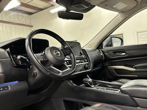 2023 Nissan Pathfinder Platinum FWD