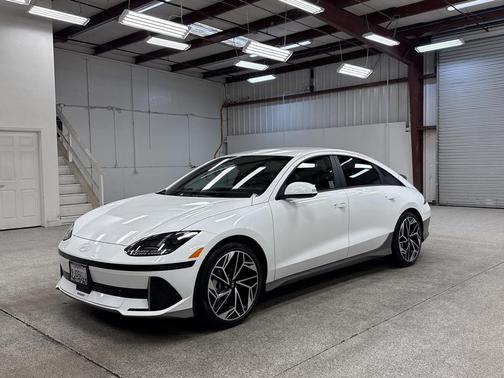 2023 Hyundai IONIQ 6 SEL