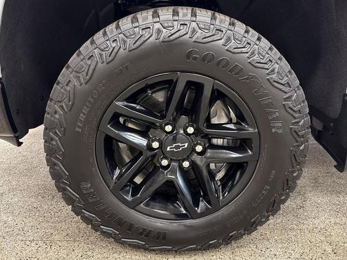 2025 Chevrolet Silverado 1500 Custom Trail Boss