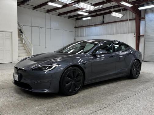 2022 Tesla Model S Base