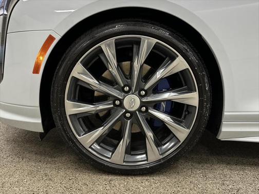 2022 Cadillac CT4 Premium Luxury