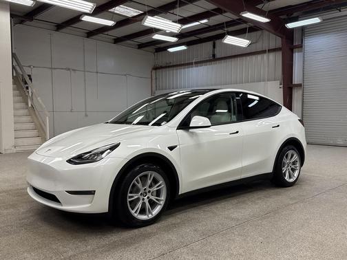 2023 Tesla Model Y Long Range Dual Motor All-Wheel Drive