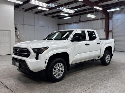 2024 Toyota Tacoma SR