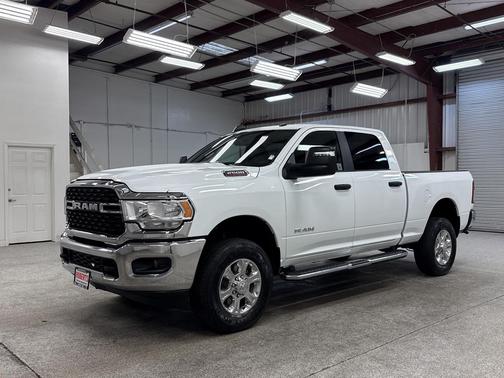 2024 RAM 2500 Big Horn Crew Cab 4x4 6'4' Box