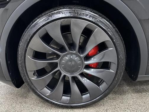 2023 Tesla Model Y Performance Dual Motor All-Wheel Drive