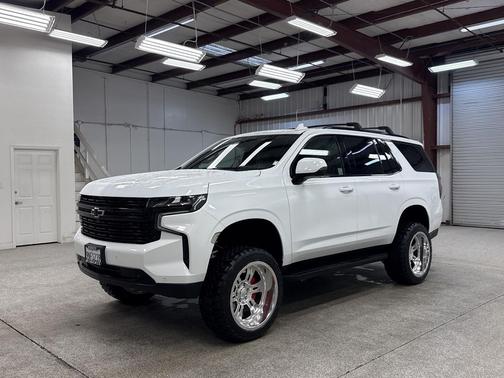2024 Chevrolet Tahoe 4WD RST