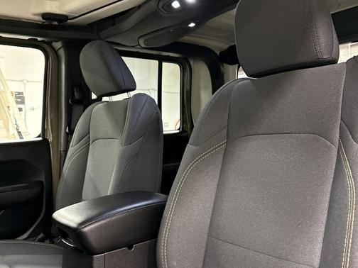 2025 Jeep Gladiator Willys