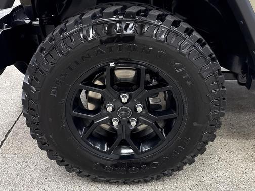 2025 Jeep Gladiator Willys