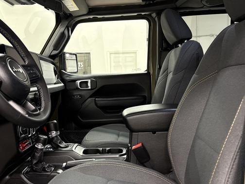 2025 Jeep Gladiator Willys