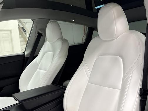 2024 Tesla Model Y Long Range Dual Motor All-Wheel Drive