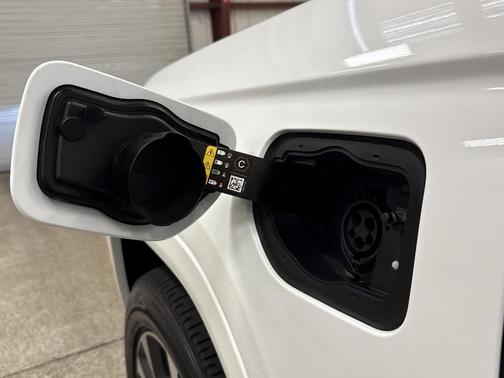 2022 Jeep Grand Cherokee 4xe Overland