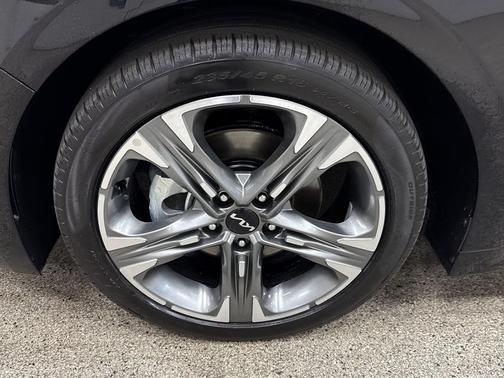 2023 Kia K5 EX