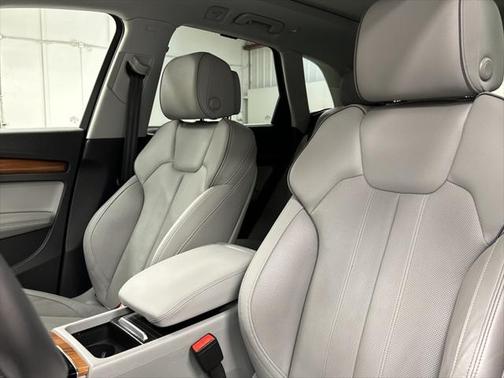 2021 Audi Q5 45 Premium Plus