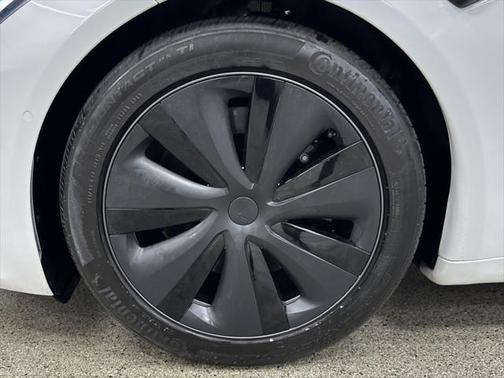 2022 Tesla Model S Base