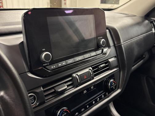 2024 Nissan Pathfinder S FWD