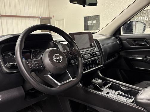 2024 Nissan Pathfinder S FWD