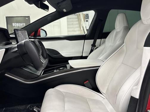 2022 Tesla Model S Plaid