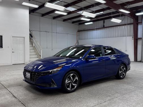 2022 Hyundai ELANTRA HEV Limited