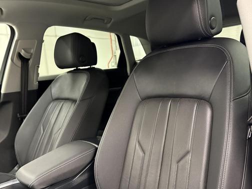 2021 Audi e-tron Premium Plus