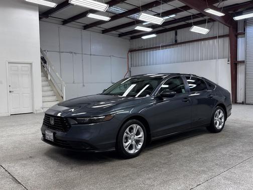 2025 Honda Accord LX 1.5T