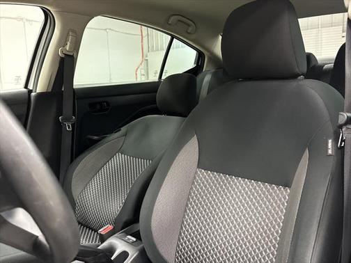 2020 Nissan Versa 1.6 S