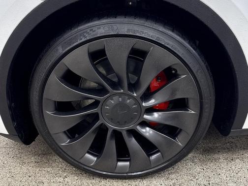 2023 Tesla Model Y Performance Dual Motor All-Wheel Drive