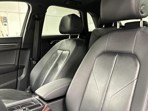 2024 Audi Q3 Premium 45 TFSI S line quattro Tiptronic