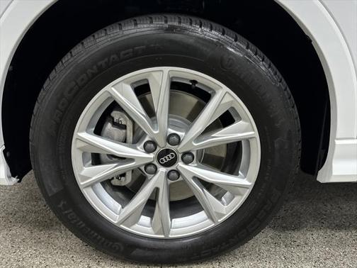 2024 Audi Q3 Premium 45 TFSI S line quattro Tiptronic