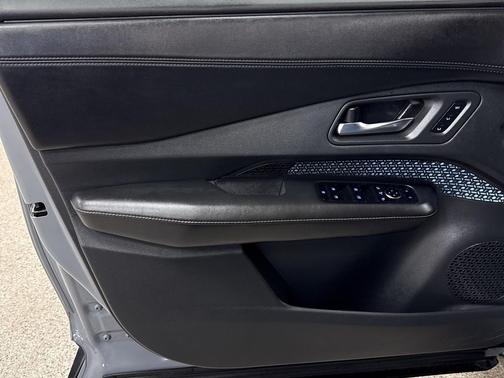 2024 Nissan ARIYA ENGAGE