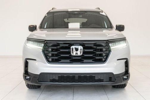 2023 Honda Pilot AWD Sport